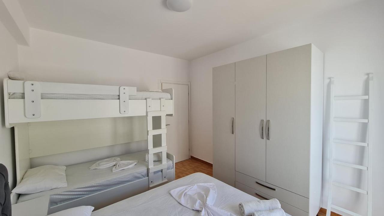 Your Comfy Apartment Саранде Екстериор снимка